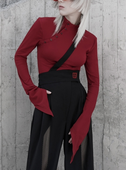Small High Collar Neck Oblique Flap Shoulder Pad Sharp Horn Sleeve Red Punk T-Shirt
