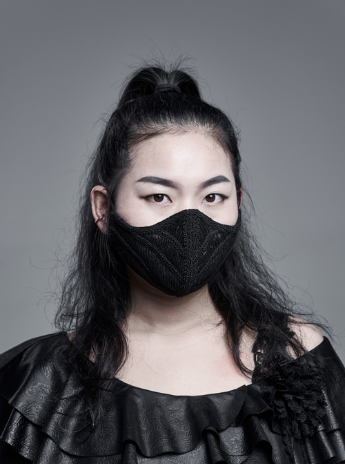 Outside Three-Dimensional Webbing Inside Mesh Knit Side Elastic String Black Gothic Women Mask