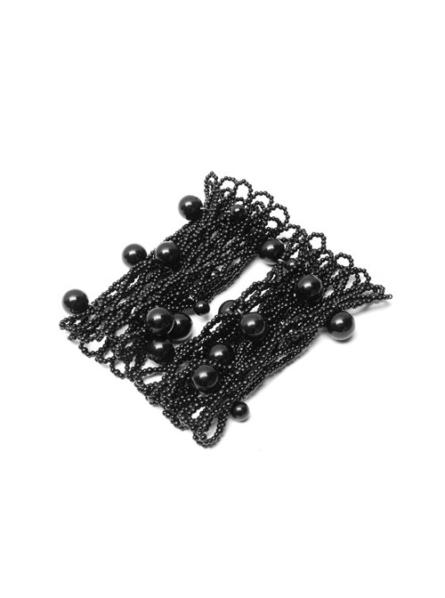 Hollow-Out Pearl Chain Black Gothic Pearl Sleeves And Collar Three-Piece Set