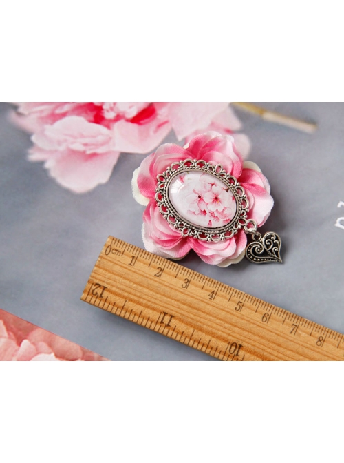 Vintage Gothic Creative Peach Blossom Brooch Heart-Shaped Corsage Brooch Fashion And Popular Fine Small Accessories