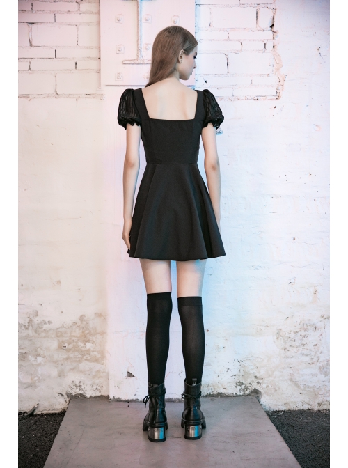 Black Mesh Bubble Sleeve Flounce Cuff Back Waist Red Lace-Up Gothic Dress