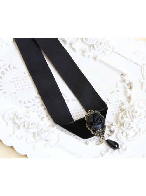 Gothic Retro Exquisite Black Satin Rose Velvet Pearl Choker