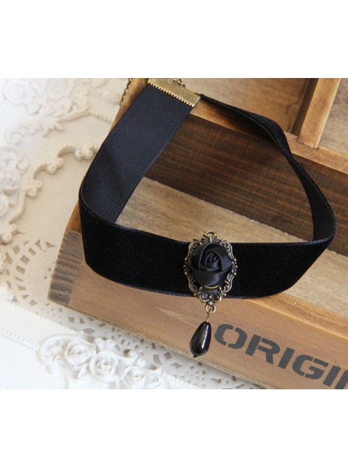 Gothic Retro Exquisite Black Satin Rose Velvet Pearl Choker