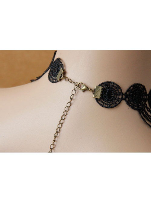 Retro Fashion Gothic Halloween Skull Pendant Black Lace Exaggerated Female Clavicle Necklace