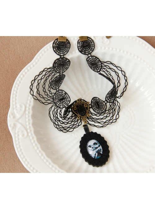 Retro Fashion Gothic Halloween Skull Pendant Black Lace Exaggerated Female Clavicle Necklace