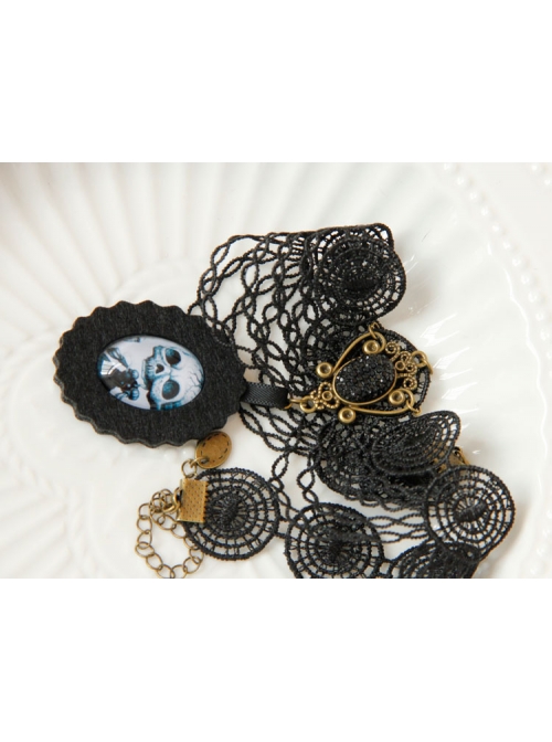 Retro Fashion Gothic Halloween Skull Pendant Black Lace Exaggerated Female Clavicle Necklace