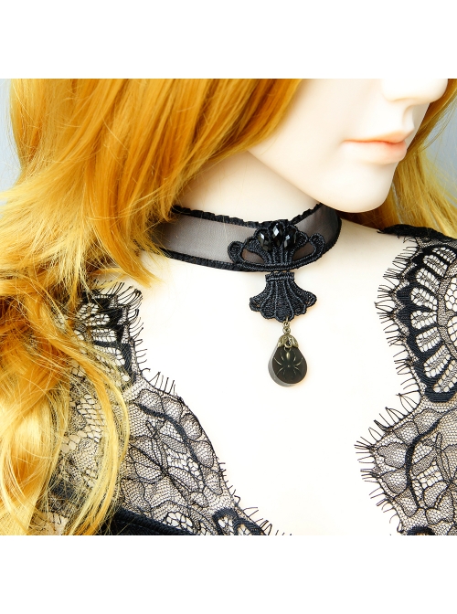 Gothic Black Short Paragraph Personality Spider Halloween Masquerade Show Exaggerated Gauze Collar