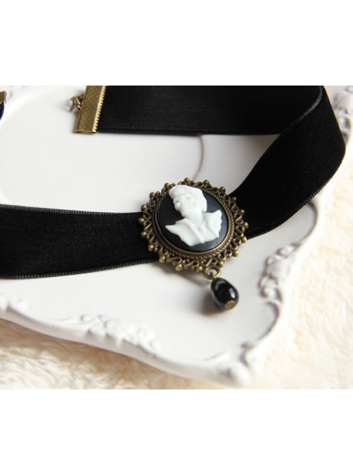 Gothic Street Demon Beauty Head Black Pearl Velvet Retro Palace Choker