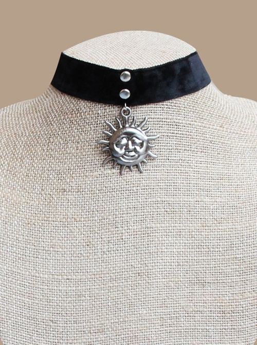 Exaggerated Fashion Retro Gothic Silver Sun Black Velvet Female Choker