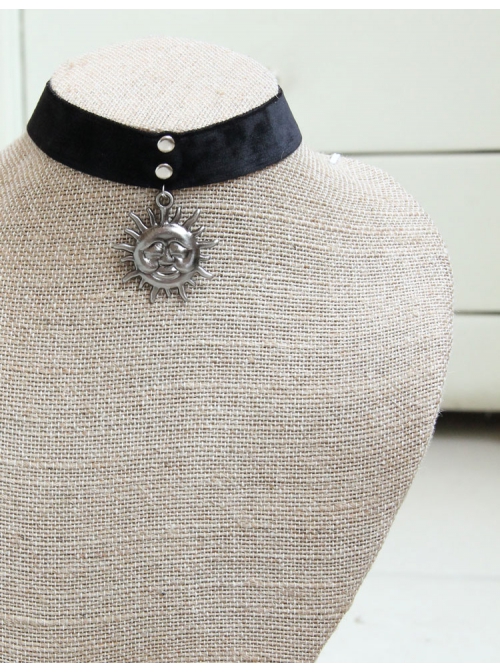 Exaggerated Fashion Retro Gothic Silver Sun Black Velvet Female Choker