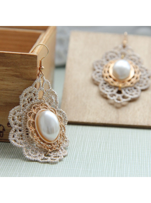 Baroque Fashion Palace Retro Individuality White Pearl Lace Earrings
