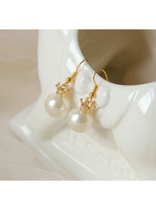 Baroque Retro White Artificial Pearl Crown Personality Female Fashion Short Earrings