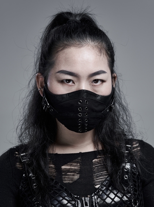 Women Metal Eyelets Decoration Black Punk Cracked Texture Print Mask