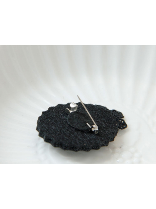 Creative Retro Fashion Black Butterfly Lace Fabric Small Brooch