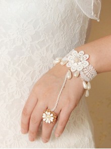 Fashion Baroque Retro Wedding Dress White Lace Flower Pearl Band Ring Bracelet