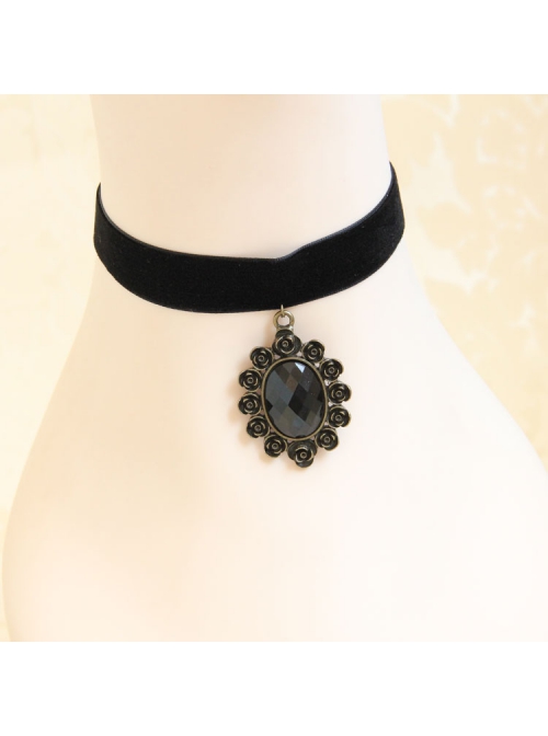 Retro Fashion Simple Gothic Black Velvet Gemstone Female Choker