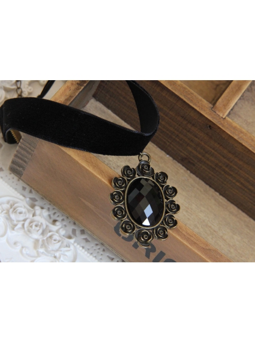Retro Fashion Simple Gothic Black Velvet Gemstone Female Choker