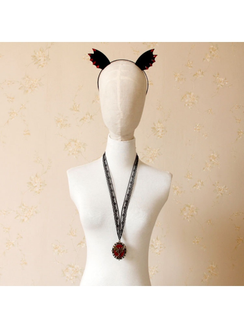 Retro Personality Exaggerated Bat Long Black Lace Lanyard Trendy Female Sweater Chain