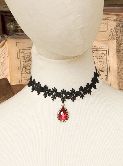 Gothic Lolita Retro Fashion Black Lace Teardrop-Shaped Ruby Female Choker