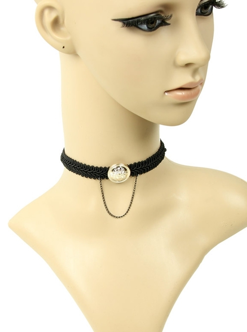 Retro Gothic Fashion Simple Individuality Black Lace Chain Golden Flower Female Short Necklace