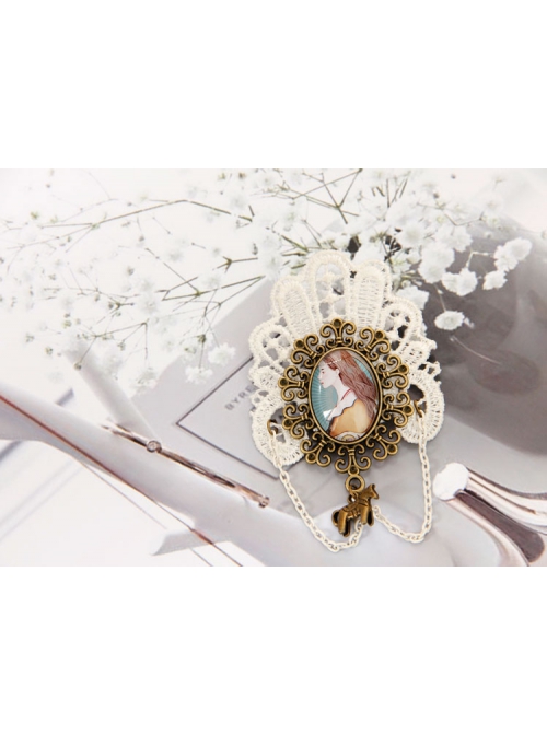 Vintage Fashion Baroque White Lace Artificial Gems Chain Pony Brooch