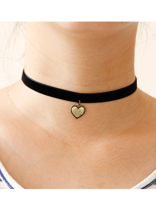 Gothic Retro Lolita Sweet Retro Love Heart Black Velvet Choker