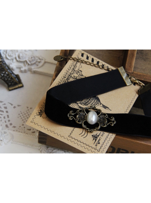 Retro Fashion Simple Black Velvet White Pearl Gothic Lolita Collar