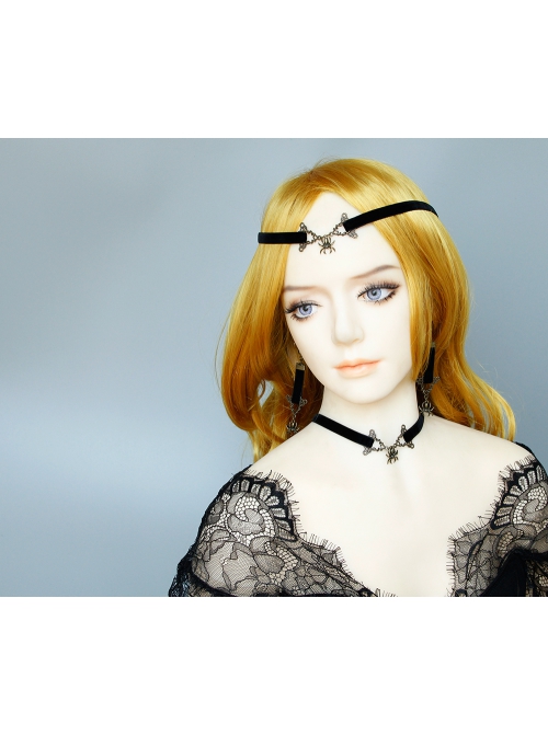 Retro Gothic Fashion Black Female Spider Velvet Halloween Choker