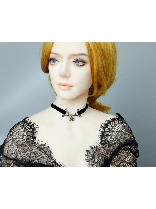 Retro Gothic Fashion Black Female Spider Velvet Halloween Choker