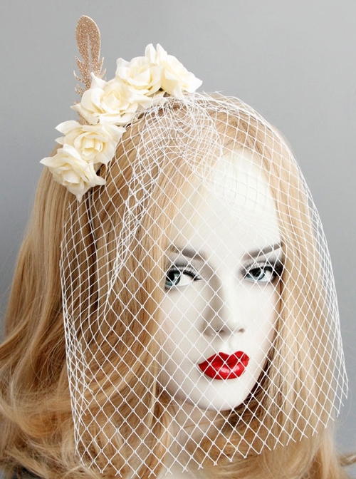 Palace Fashion Retro White Flower Veil Golden Feather Popular Headband