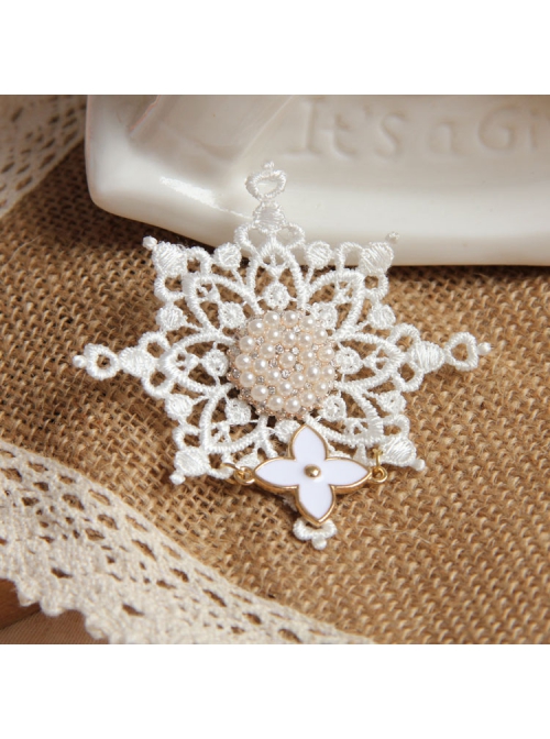 Fashion Retro Christmas Personality White Snowflake Lace Pearl Rhinestone Brooch