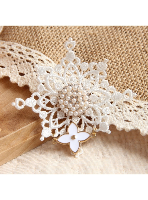 Fashion Retro Christmas Personality White Snowflake Lace Pearl Rhinestone Brooch