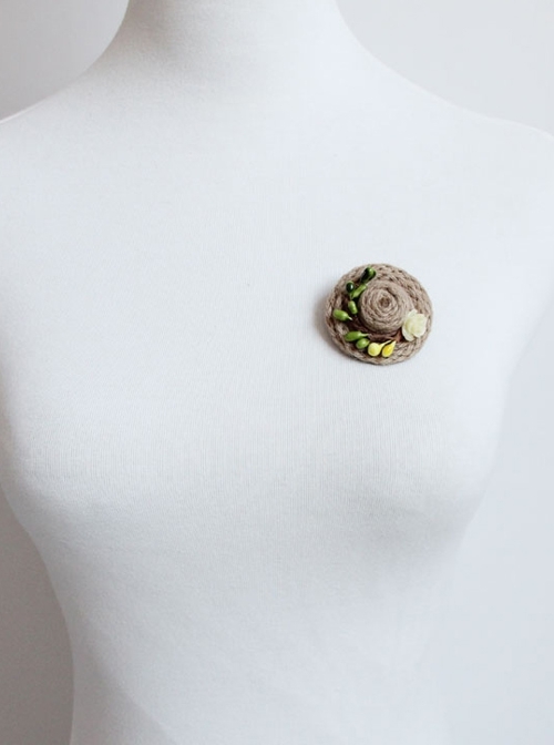 Fashion Casual Female Handmade Personality Cute Little Straw Hat Rose Christmas Retro Brooch