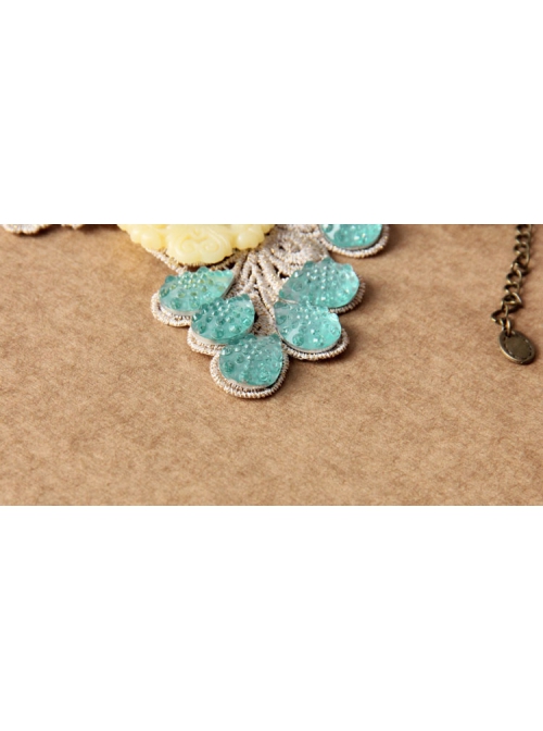 Retro Fashion Elegant Beauty Head Green Crystal White Lace Female Bracelet