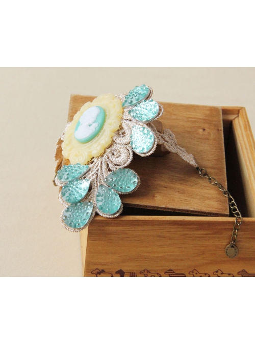 Retro Fashion Elegant Beauty Head Green Crystal White Lace Female Bracelet