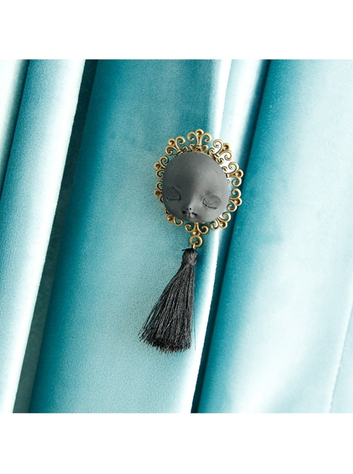 Gothic Personality Creative Fashion Retro Halloween Head Black Tassel Female Brooch