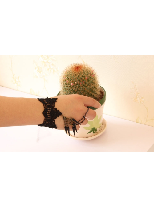 Gothic Retro Fashion Black Lace Spikes Party Prom Female Bracelet