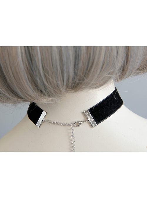Simple Fashion Retro Gothic Row Drill Black Velvet Female Collar