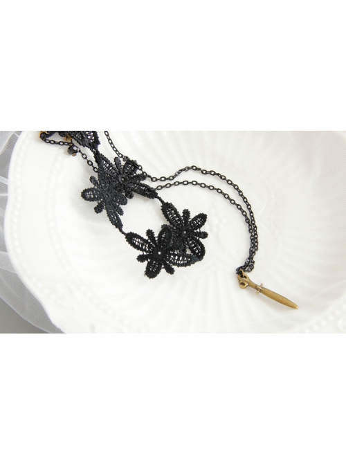 Fashion Retro Gothic All-Match Black Lace Flower Chain Dagger Personalized Collar