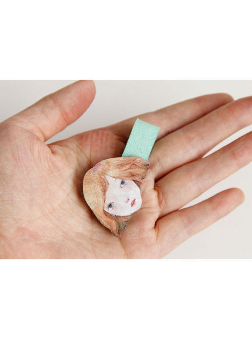 Cute Fashion Funny Children Birthday Holiday Cartoon Yellow-haired Girl Princess Hairpin