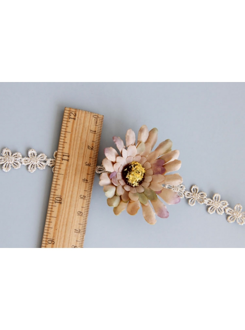 Fashion Retro Personality Pink Simulation Flower Golden Lace All-Match Female Short Necklace