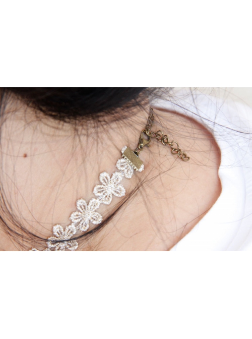 Fashion Retro Personality Pink Simulation Flower Golden Lace All-Match Female Short Necklace