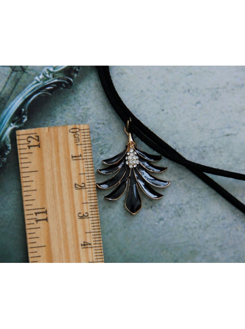 Punk Simple Fashion Retro Personality Black Rope Feather Pendant Hip Hop Female Short Necklace