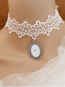 Fashion Retro Personality Elk Pendant Female White Lace Flower Creative Short Necklace