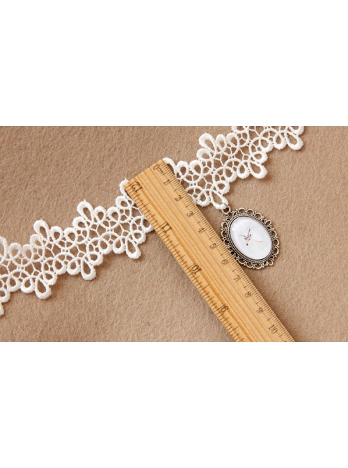 Fashion Retro Personality Elk Pendant Female White Lace Flower Creative Short Necklace