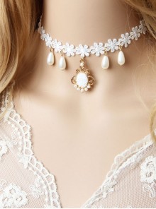 Fashion Retro Baroque Christmas White Snowflake Pendant Lace Pearl Female Choker