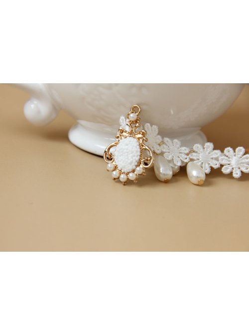 Fashion Retro Baroque Christmas White Snowflake Pendant Lace Pearl Female Choker