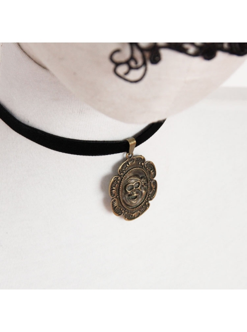 Fashion Retro Exaggerated Simple Skull Black Velvet Rope Female Short Necklace