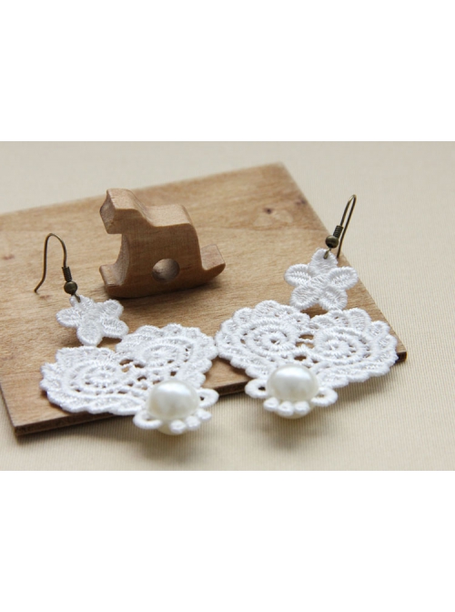 Baroque Palace Retro Fashion Personality Queen White Pearl Lace Flower Female Earrings