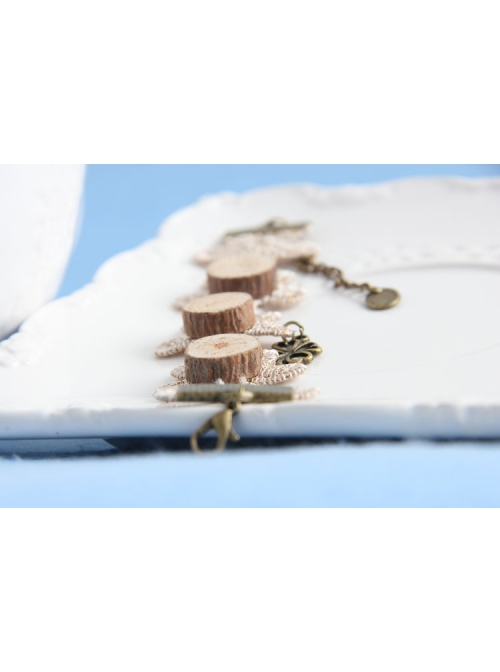 Fashion Handmade Retro Golden Lace Wood Chips Four-Leaf Clover Female Bracelet